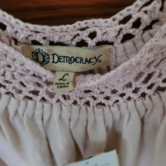DEMOCRACY  top - Picture 3 of 4